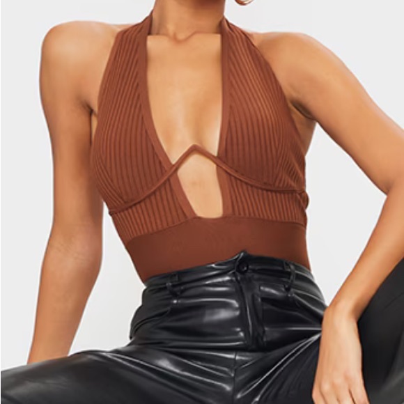 PrettyLittleThing NWT! Chocolate Bandage Rib V-Wire Halterneck Bodysuit - Picture 4 of 8